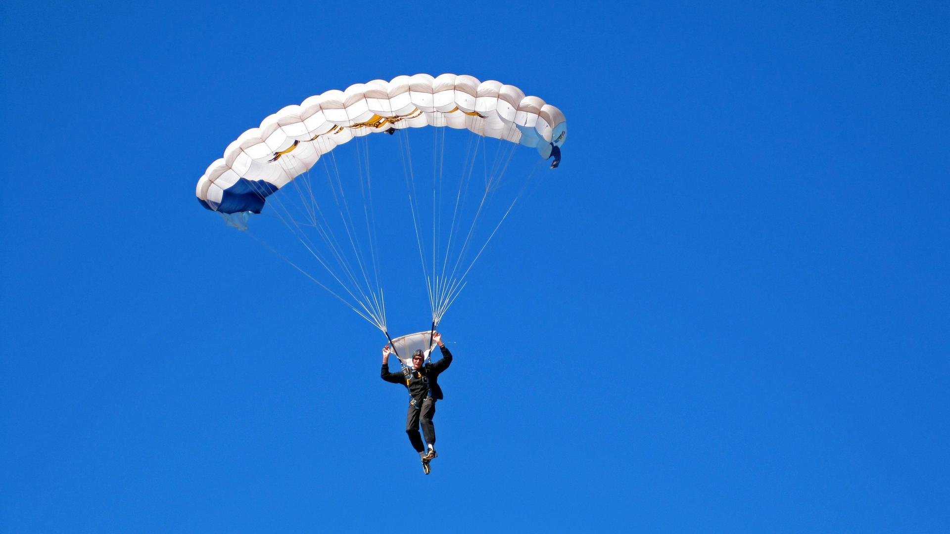 极夜之城全面开启,《ApexLegends》战术传奇再升级!