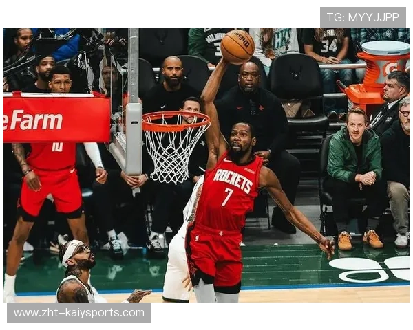 雄鹿赛后围圈祈祷！火箭杜兰特、谢泼德、阿门也加入，火箭雄鹿赛后采访