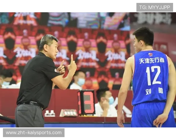 中国篮球主教练更迭频率与球队整体战术连贯性风险，中国篮球教练组成员